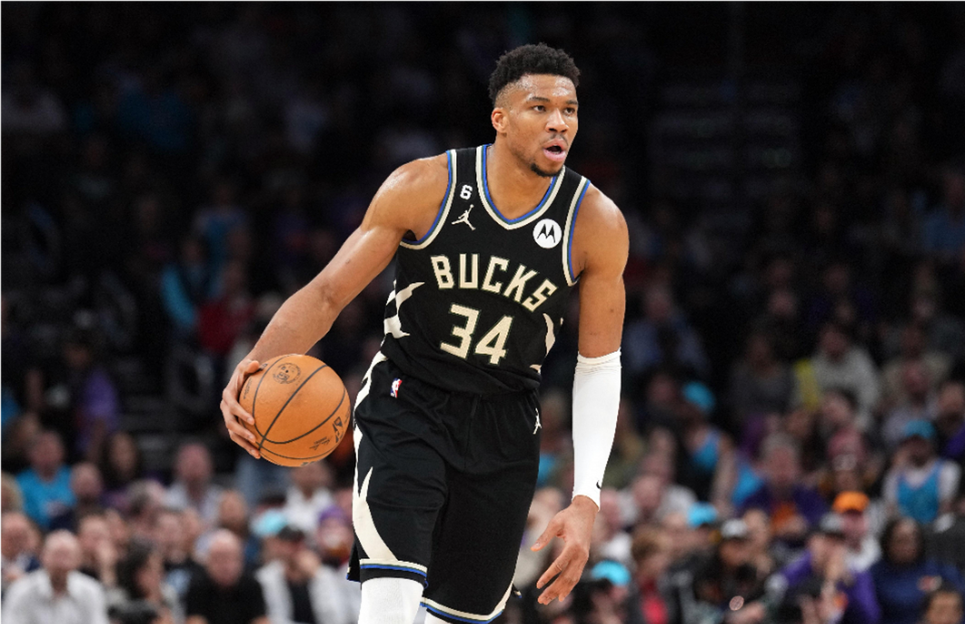 亚博体育-包含穆雷与70激战篮网分钟，持续失利胜负难料！，字母哥焦点对战引发球迷热议的词条