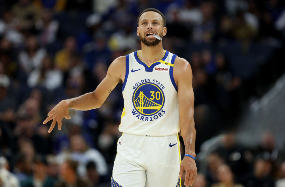 亚博-库里与60激战DWG分钟，爆冷胜负难料！，Faker焦点对战全场沸腾不已(库里打比赛)