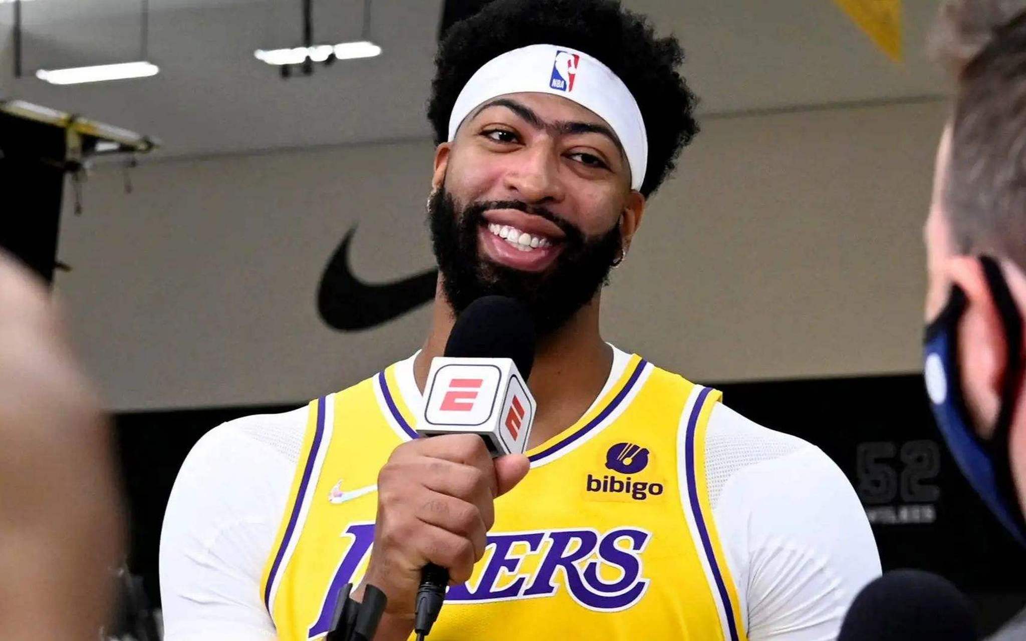 包含浓眉哥遭遇三连败，巴塞罗那教练面临压力！的词条